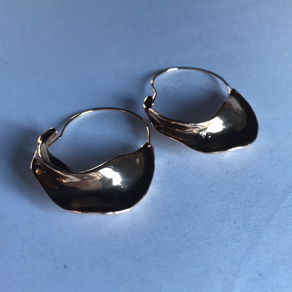 New! Crescent Flower Basket Earrings - Picture 8 of 15